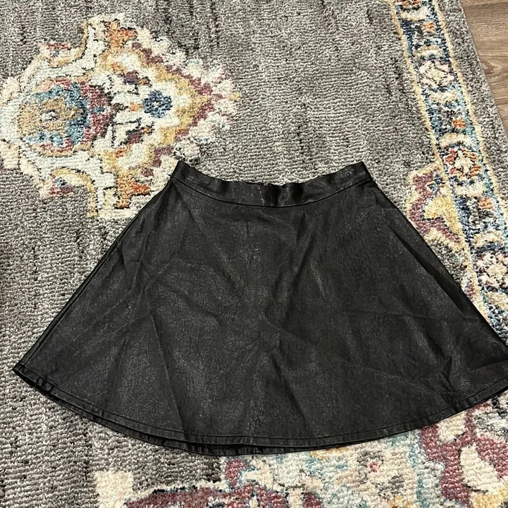 American Eagle Black Faux Leather Skater Circle Modern Skirt